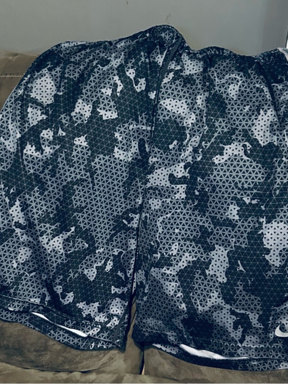 Nike Drifit & Black Geometric Camo Athletic Shorts - XL Men’s Basketball